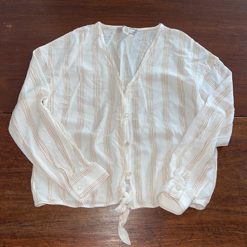 🌿Pink Rose Vintage Button Down Top